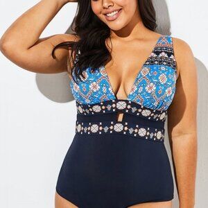 NWT Meet.Curve Swimsuit with Floral Detail